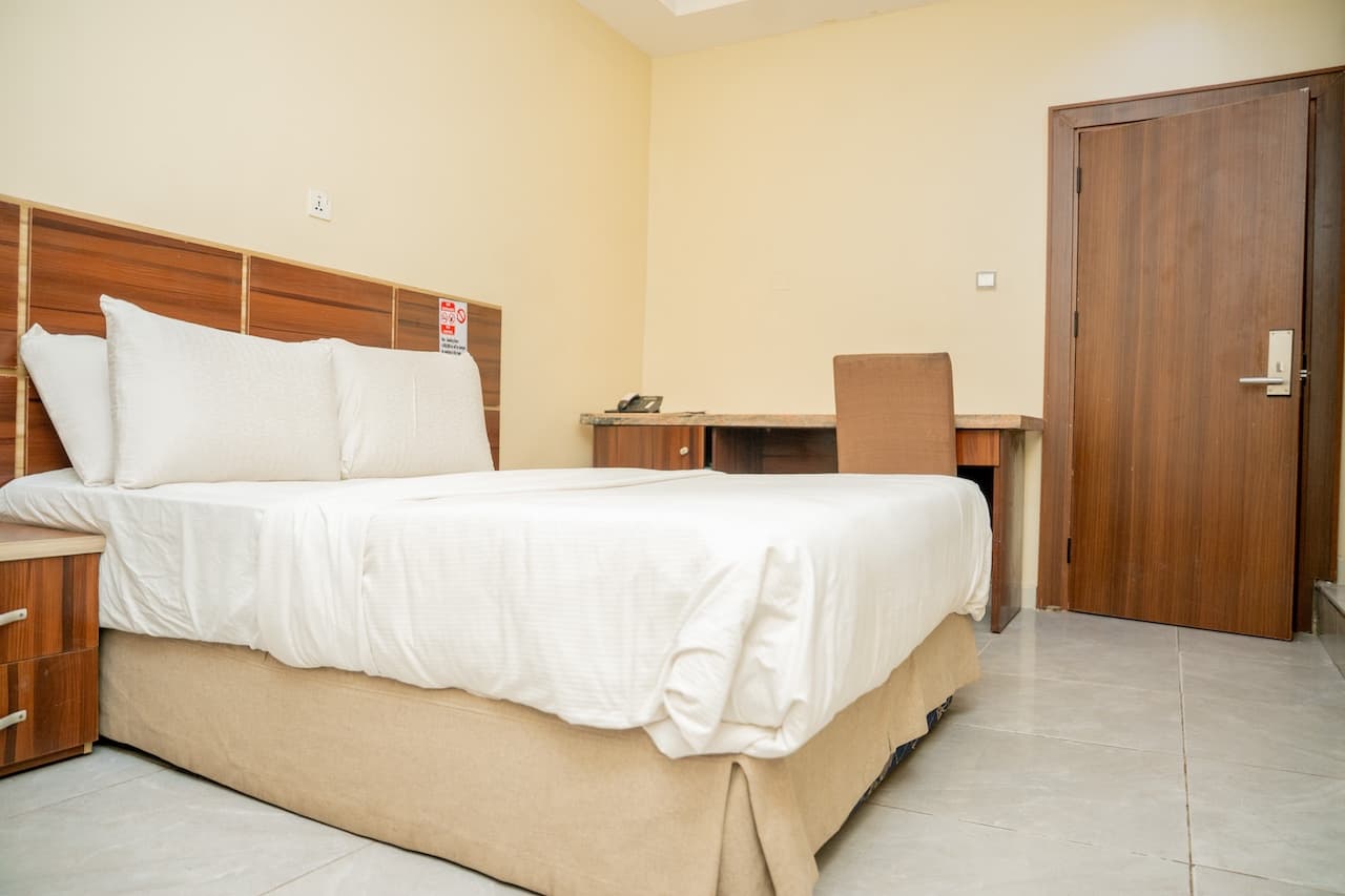 Classic Room at Hotel 69 Palms